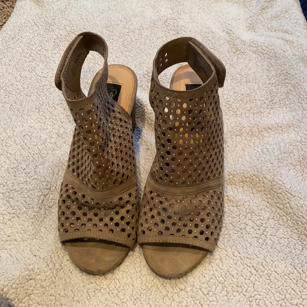 David Aaron high heel